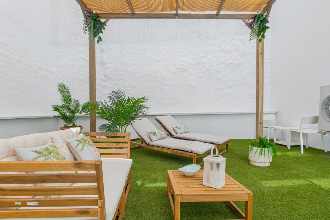 C30 Deluxe Studio With Terrace Into Cathedral Square Διαμέρισμα Μάλαγα Εξωτερικό φωτογραφία