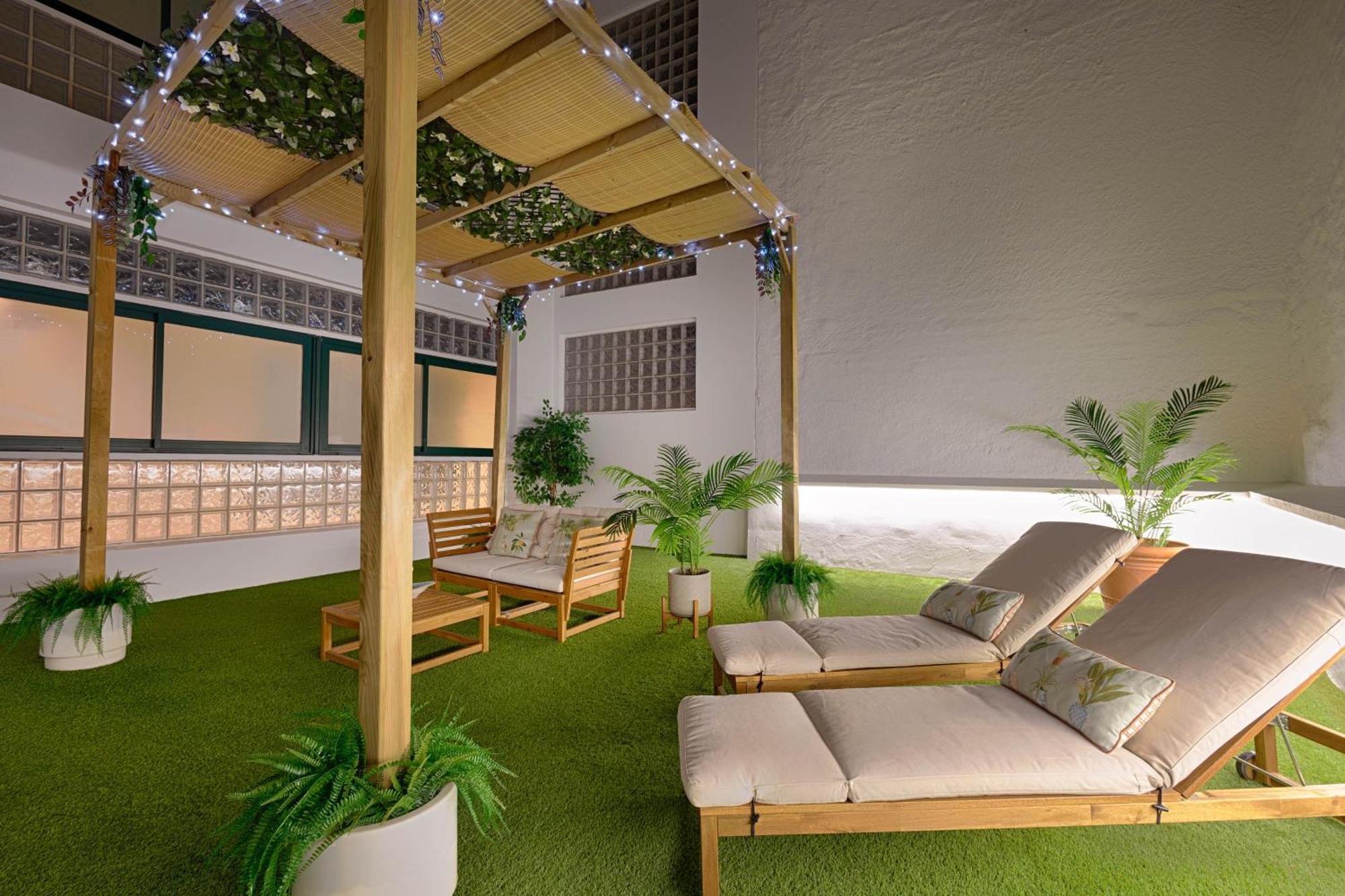 C30 Deluxe Studio With Terrace Into Cathedral Square Διαμέρισμα Μάλαγα Εξωτερικό φωτογραφία